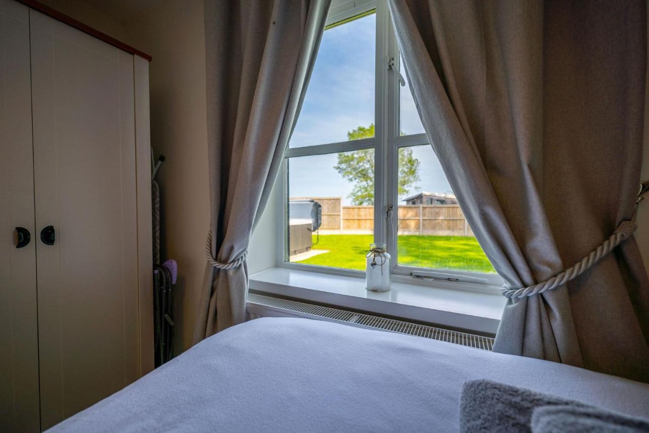 The Stables Villa Хейлсуърт Екстериор снимка